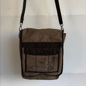 VINTAGE OAKLEY TACTICAL FIELD GEAR CROSSBODY MESSENGER LAPTOP BAG GORPCORE ARMY